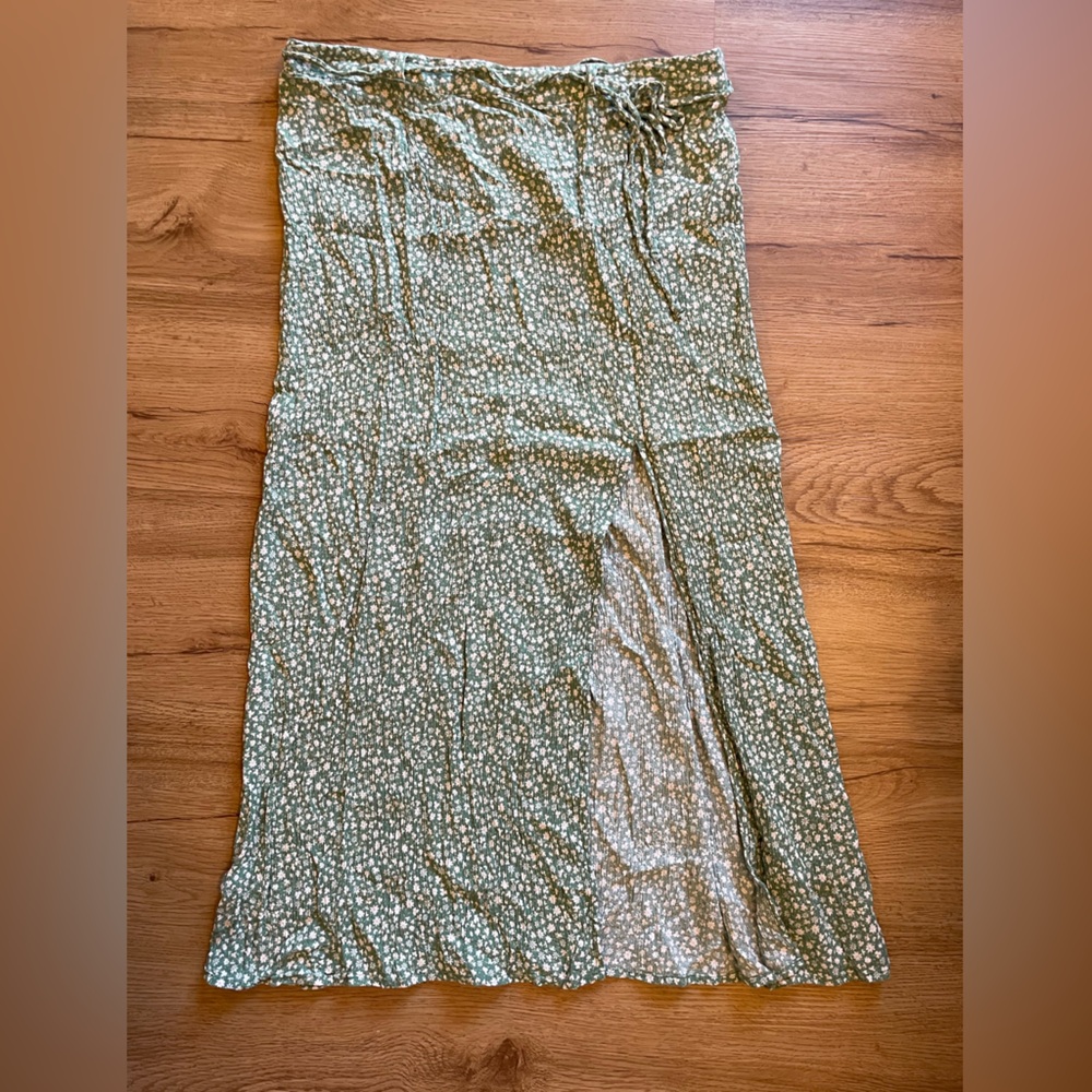 American Eagle Midi skirt size large